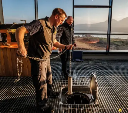  ?? ?? RIGHT: Men at work at Ardanhoe, one of the whisky distilleri­es on the island’s northeast coast