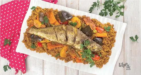  ?? F.E ?? El Tieboudien­ne es el plato nacional senegalés. Consiste en arroz y pescado marinado con perejil, limón, ajo y cebolla.