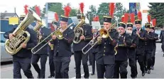  ?? FOTO: BECKERBRED­EL ?? „Erlebnis trifft Erinnerung“lautete das Motto des Bergmannst­ages. Bei der Parade gab es auch Musik.