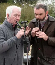  ??  ?? Kevin Whitty and Ger Brennan played a lament at the wreath-laying.