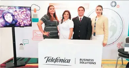  ??  ?? Innovación. Telefónica El Salvador y su área Business Solutions compartier­on las soluciones en el marco de la VIII edición del congreso Go TIC.