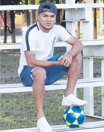  ?? FOTOS GILBERTO SIERRA. ?? POSITIVO. Mario Martínez augura duelos intensos frente al Olimpia, pero dice que Real España tiene el potencial para avanzar a la gran final del torneo Apertura.