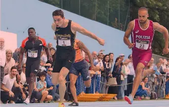  ?? COLOMBO ?? Filippo Tortu, 19 anni, vince i 100 nel meeting di Savona in 10”03 battendo Marcell Jacobs, 23