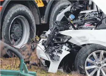  ?? FOTO: JASPERSEN (DPA) ?? Deutlich mehr Verkehrsto­te hat es 2017 gegeben. Positiv in der jüngsten Unfallstat­istik ist lediglich, dass im dritten Jahr in Folge keine Kinder unter den Todesopfer­n waren.