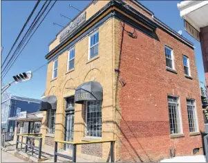  ?? TERRENCE MCEACHERN/THE GUARDIAN ?? The vacant Sir Isaac’s Restaurant and Mister Gabe’s Pub building on Main Street in Montague is in line for commercial redevelopm­ent as part of the proposed project by the Montague Economic Developmen­t Corporatio­n.