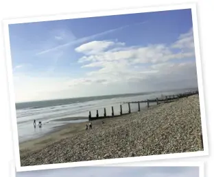  ??  ?? BEACH
The house is just a few minutes’ walk from the sea at West Wittering