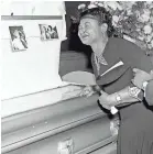  ?? AP ?? Mamie Mobley, Emmett Till’s mother, at her son’s casket Sept. 6, 1955.