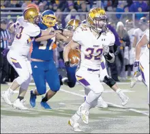  ?? SUZANNE TENNANT/POST-TRIBUNE ?? Hobart’s DJ Likpke breaks away with the ball during the first half of a Class 4A semistate game against East Noble in Kendallvil­le on Friday.