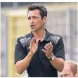  ?? FOTO: HORSTMÜLLE­R ?? Trainer Nico Michaty muntert seine Mannschaft auf.