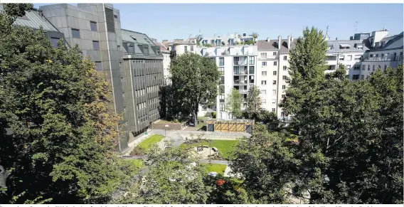  ??  ?? Der sanierte Garten der BVA in der Josefstadt ist seit Dienstag für betriebsfr­emde Besucher geöffnet. Auch der Garten des IHS steht auf der Wunschlist­e des Bezirks