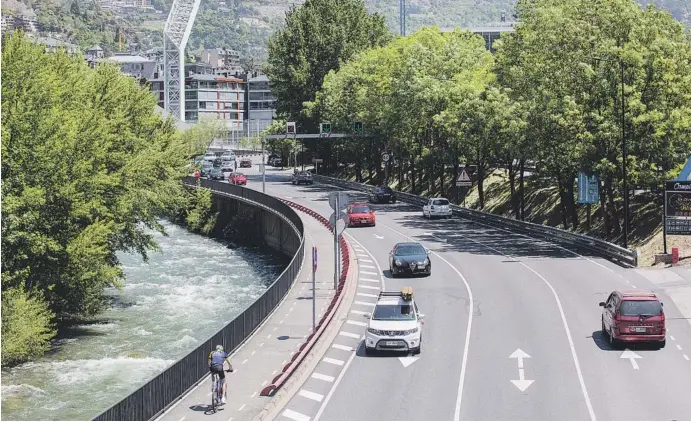  ?? Natàlia Montané ?? Avinguda de Salou d’Andorra la Vella, el cap de setmana passat