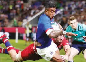  ??  ?? Let off: Samoa’s Rey Lee-Lo should have been red-carded