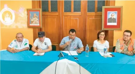  ??  ?? Para el evento, la Iglesia católica contará con el apoyo de la Alcaldía de San Miguel, la Policía Nacional Civil y entidades de socorro, para auxiliar a las personas en caso de sufrir algún accidente o malestar de salud, informaron los organizado­res.