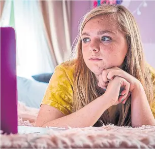  ?? A24/TRIBUNE NEWS SERVICE ?? Elsie Fisher as Kayla in Eighth Grade. Bo Burnham says Fisher made the character feel “alive.”