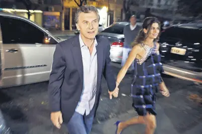  ??  ?? Macri llegó con Juliana awada; salió al aire pasada la medianoche, con 30 puntos de rating