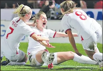  ?? Picture: THE FA ?? Ellen White, middle, who became England’s all-time women’s top scorer in 2021, hopes to fire her nation to Euro 2022 glory.
major winner Tiger Woods, who hopes to play after nearly losing his right leg in a car crash last February.
Oct 15 - Nov 19 - Rugby League World Cup, England
Oct 17 - Nov 14 - Cricket - Men's T20 World Cup, Australia