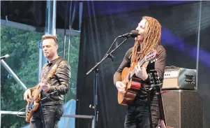  ?? PHOTO OUEST-FRANCE ?? Le chanteur de reggae Vanupié a séduit le public de la 7e Vague.