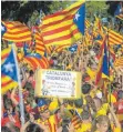  ?? FOTO: DPA ?? Viele Katalanen unterstütz­en die Idee der Abspaltung von Spanien.