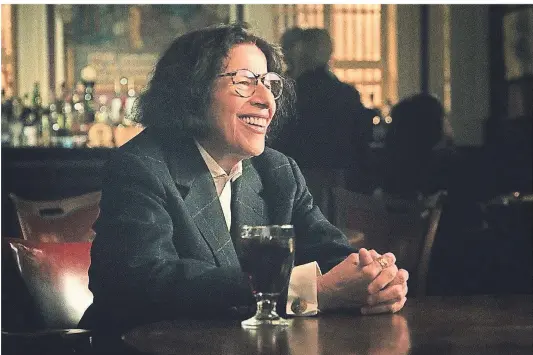  ?? FOTO: NETFLIX/ ?? Fran Lebowitz schrieb für „Vanity Fair“und Andy Warhols Magazin „Interview“. Die siebenteil­ige Serie zeigt die Autorin mit all ihrem ruppigen Charme.