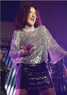  ??  ?? Una Stephens performing as Mary Mary at the Lipsync Legends competitio­n in Aras An Tochar, Roundwood.
