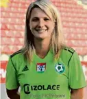  ?? Foto: FK Příbram ?? Ještě než se Irena Šedivá stala úspěšnou atletkou, hrála za Příbram fotbal (vpravo), a dokonce i volejbal.