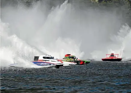  ?? PHOTO: SUPPLIED ?? The Masport Cup field throws up a wall of spray as they race into the first corner at Lake Rotoiti on Sunday.