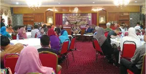  ??  ?? SESI forum yang mengupas isu-isu berhubung karya penulis dan dakwah.