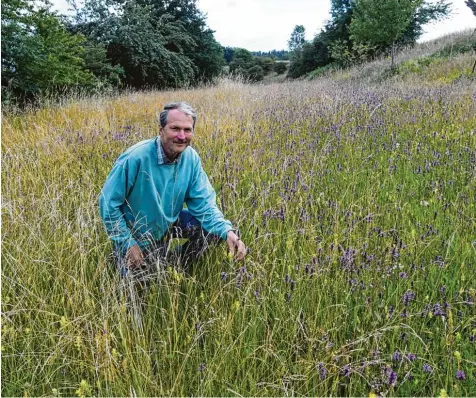  ?? Foto: Marcus Merk ?? Johannes Enzler ist Vorsitzend­er der Kreisgrupp­e Augsburg des Bund Naturschut­z.