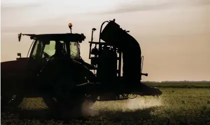  ?? Photograph: fotokostic/Getty Images/iStockphot­o ?? A tractor spraying pesticides. The new report builds on a Guardian investigat­ion on efforts by Syngenta to mislead consumers about the risks of the popular weedkiller paraquat.