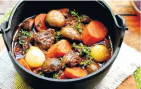  ?? LYNDA BALSLEV-TASTEFOOD ?? Beef bourguigno­n