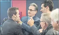  ?? FOTO: PERE PUNTÍ ?? Cariñoso gesto de Valero Rivera con Víctor Tomàs