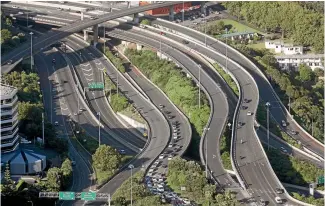  ?? JASON OXENHAM/STUFF ?? The Native Plant Nursery provided more than 250,000 plants for Auckland’s spaghetti junction.