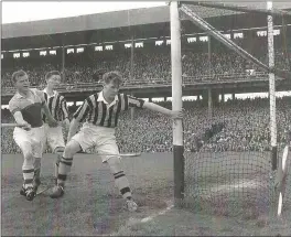  ??  ?? Nickey Rackard in action against Kilkenny in Croke Park.