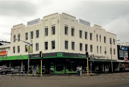  ?? PHOTO: DAVID UNWIN/FAIRFAX NZ ?? The Bryants building on the corner of The Square and Church St is for sale.