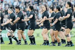  ?? Phil Walter / Getty ?? Les Black Ferns van celebrar el títol amb una haka