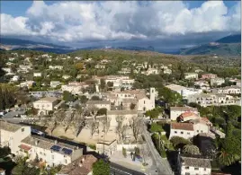  ?? Joël Leszak. On voit beaucoup de photos circuler ?? L’Associatio­n de Sauvegarde du Patrimoine du Rouret aimerait créer un parcours pour faire découvrir le village. (Photo doc Nice-Matin)