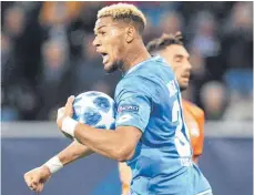  ?? FOTO: AFP ?? Hielt Hoffenheim im Rennen: Joelinton traf mit dem Schlusspfi­ff.