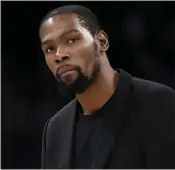  ?? MARCIO JOSE SANCHEZ — THE ASSOCIATED PRESS ?? Ex-Warriors star Kevin Durant is among the four Brooklyn Nets who have tested positive for the new coronaviru­s.