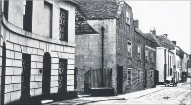  ??  ?? Two views of Stour Street taken by the Canterbury Kent Messenger in 1941 in anticipati­on of potential bomb damage during the Blitz