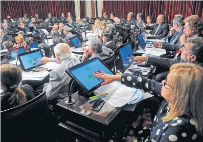  ?? Dyn ?? Los senadores, en la sesión de anteayer en la Cámara alta