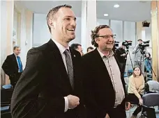  ?? Foto: Michal Kamaryt, ČTK ?? Po jednání Primátor Zdeněk Hřib (vlevo) a náměstek Petr Hlaváček představil­i premiérovi výčet podmínek Prahy.