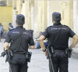  ?? A.J. GONZÁLEZ ?? Agentes de la Policía Nacional de Córdoba.