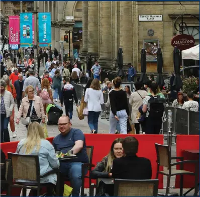  ?? Photograph: Colin Mearns ?? People take advantage of the relaxation of lockdown restrictio­ns in Glasgow