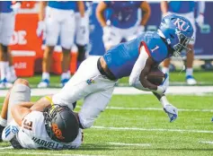  ?? JAY BIGGERSTAF­F/USA TODAY SPORTS ?? Talented Kansas running back Pooka Williams Jr. has yet to go over 100 yards rushing this season in three losses.