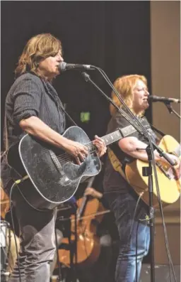  ?? PHOTO FROM INDIGOGIRL­S.COM ?? Amy Ray, left, and Emily Saliers of the Indigo Girls will perform Wednesday and Thursday, Jan. 29-30, in Walker Theatre.