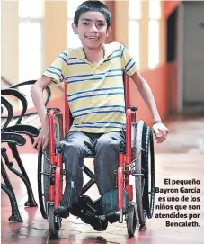  ?? FOTO: EL HERALDO ?? El pequeño Bayron García es uno de los niños que son atendidos por Bencaleth.