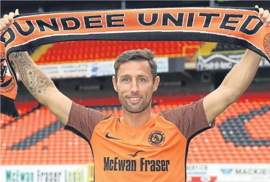  ?? Picture: Dundee United. ?? Scott McDonald is unveiled as a United player yesterday – 13 years after first having a trial at Tannadice.