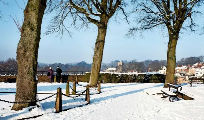  ??  ?? Carpeted with snow on a bright winter’s day, the castle grounds offer an unrestrict­ed view over the gorge and the town clinging to its sides.