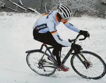  ?? Foto: Brenner ?? Marco Brenner bereitete sich auch am Lech auf sein erstes Jahr als Rennrad‰Profi vor.