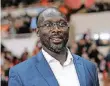  ?? FOTO: IMAGO ?? George Weah (51) stammt aus einem Slum nahe Monrovia.